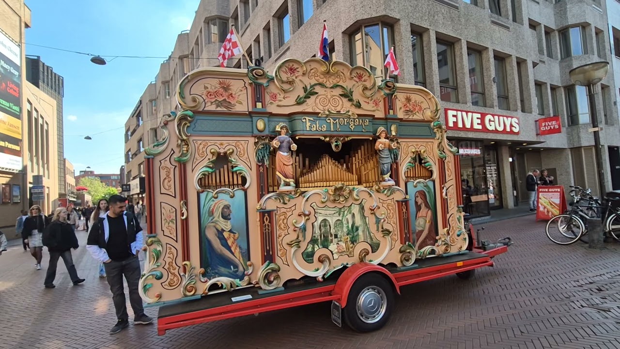 As The World Falls Down (Labyrinth) - David Bowie - Draaiorgel de Fata Morgana