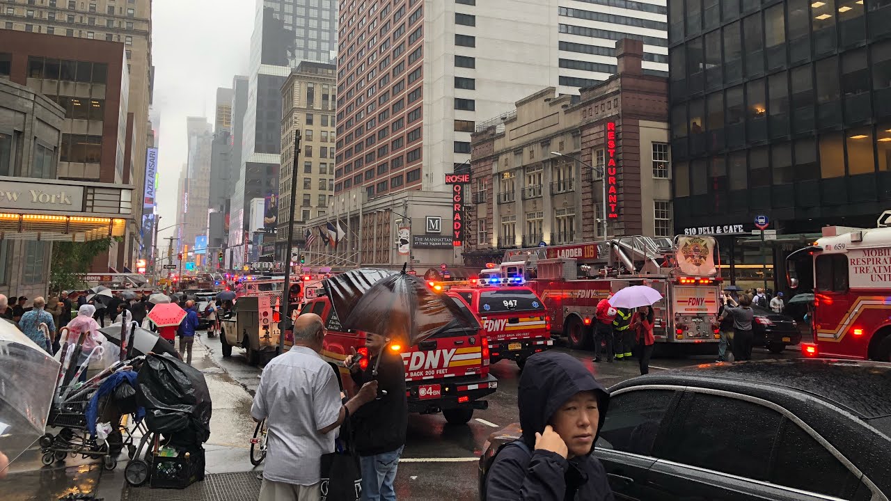 ⁴ᴷ⁶⁰ Midtown Manhattan Helicopter Crash June 10, 2019 Walkthrough YouTube