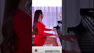 Lola Astanova - piano 🔥❤