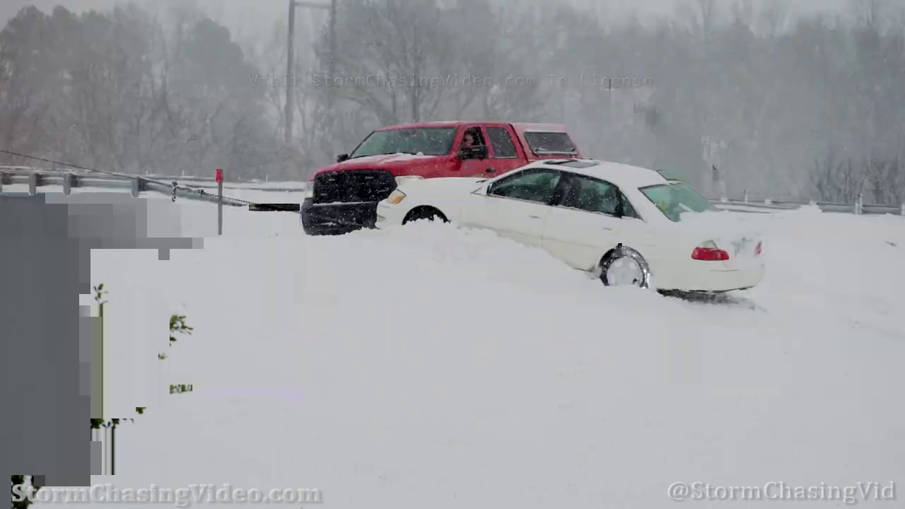 Lots Of Accidents In The Winter Storm Travel Nightmare On I-40, Hazen, AR - 2/17/2021