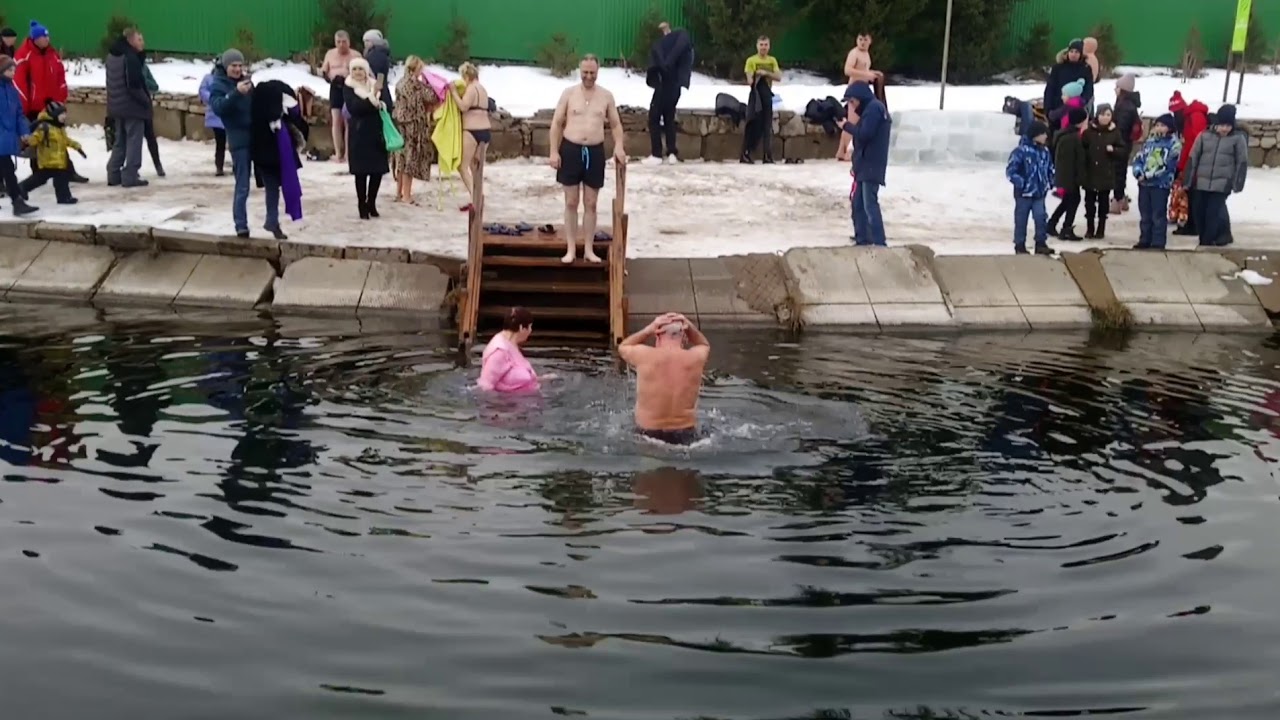 Тело женщины утонувшей в проруби на крещение нашли фото