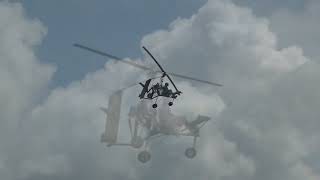 Loops -  Bat Turns - Hovering … and other things “you can’t do in a gyrocopter”!