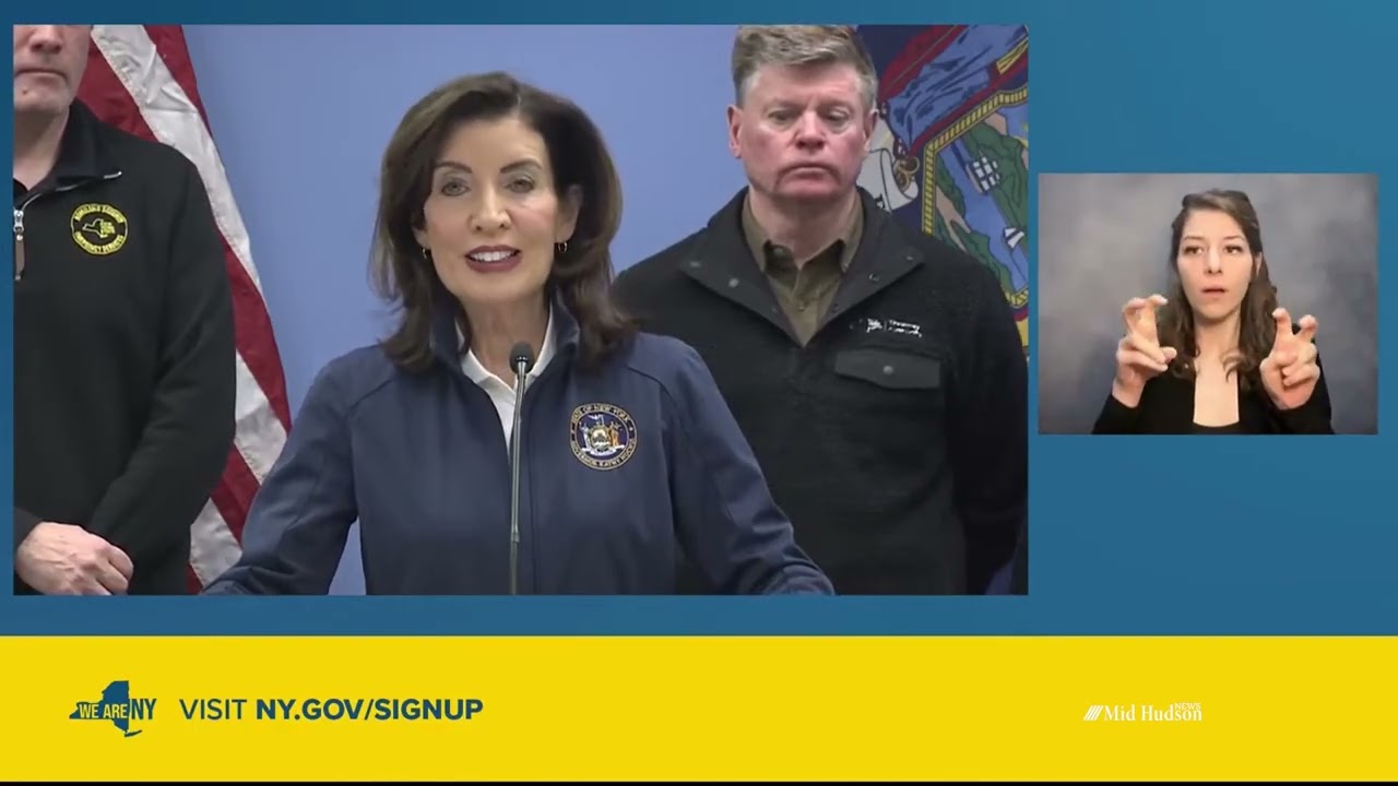 Губернатор Хочул призывает к увольнению Ноэм и Бовино.