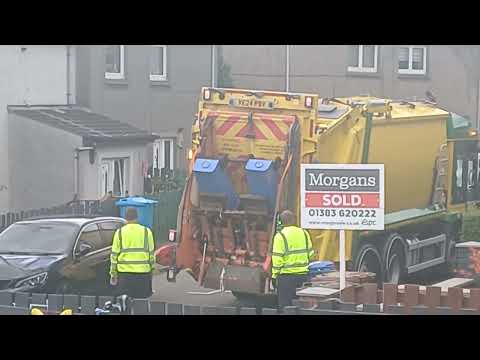 Fife Council Bin Lorry (36135)