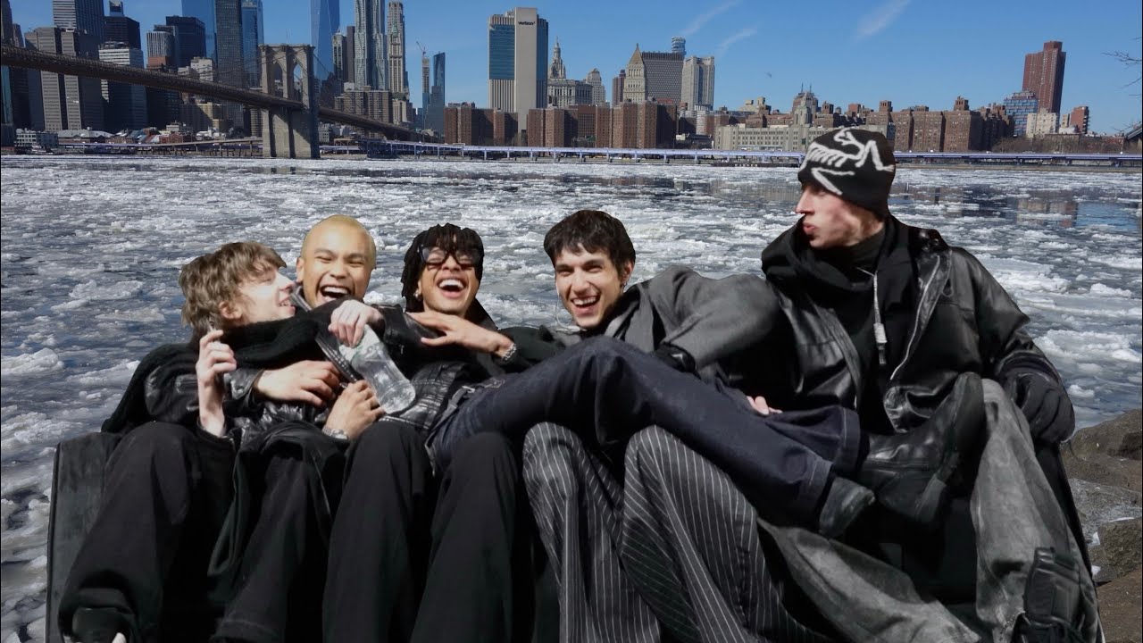 DIVERGENTLEMEN TAKE OVER NYFW(winter)