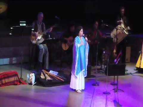 Suni Paz - "Pedro Canoero – Pedro Canoe Man (guarania)" [Live at Fiesta Argentina 2011]