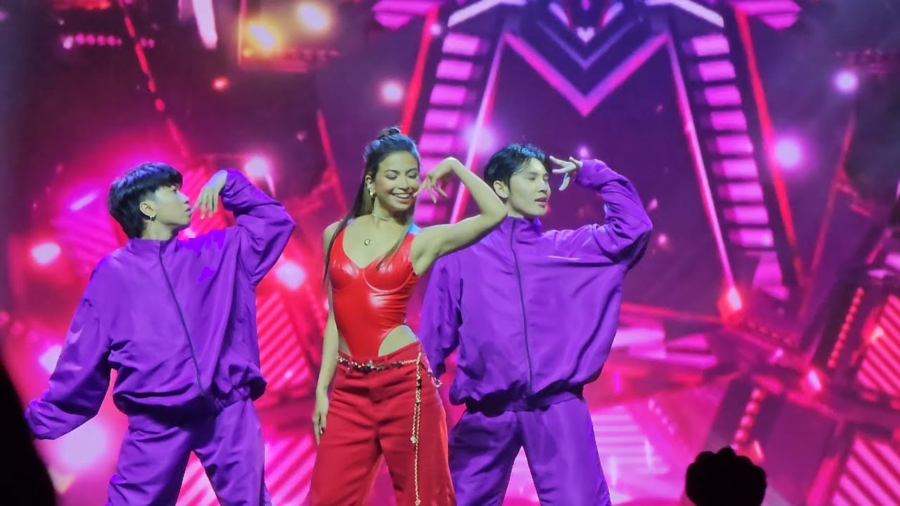 [FreenBecky] Glaiza de Castro dancing sexy intermission During Aromagicare Grand Fanmeeting | Part 4