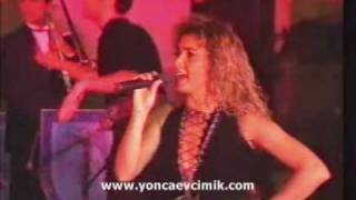 Yonca Evcimik - Laf Olsun Torba Dolsun (Türk Askerleri icin Konser 1993) Resimi