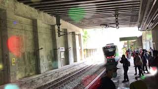 [ Tony Live ] 科技感爆棚、擁有史上最美通勤列車美譽的EMU900型通勤電聯車，鐵道迷意外相遇測試中的列車，被那過彎三貂嶺火車站的車廂曲線 迷暈了!!