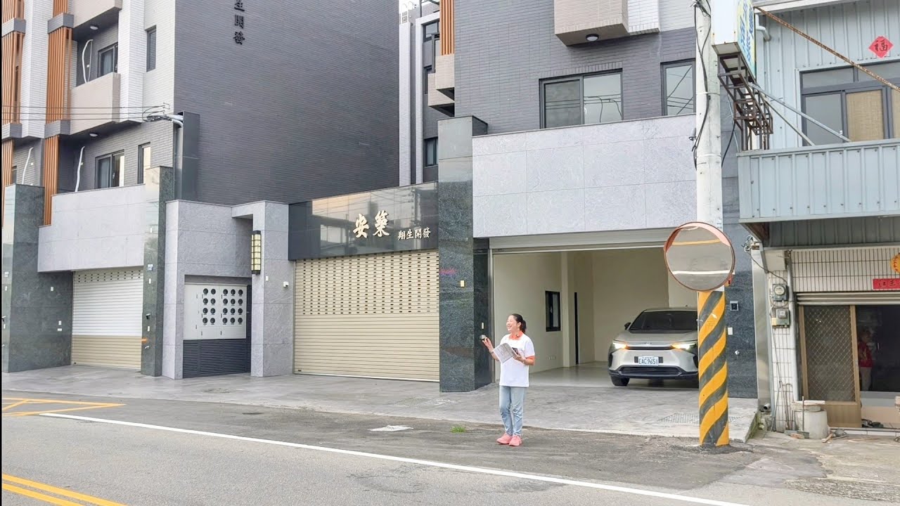出去公車站牌🙏媽祖保佑🚨警察保護台中近休閒➕觀光➕商業兼具烏日高鐵車站商圈全新完工👍雙車庫👍邊間採光店墅或有孝親房透天別墅(5房幾乎間間套房)💲總價2388~2588萬土地23~33坪建物62~77坪 縮圖