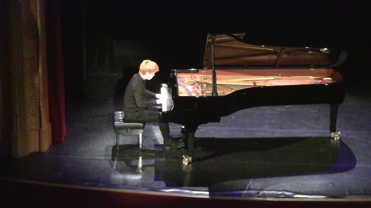 2018 Nau LEE Corée du Sud