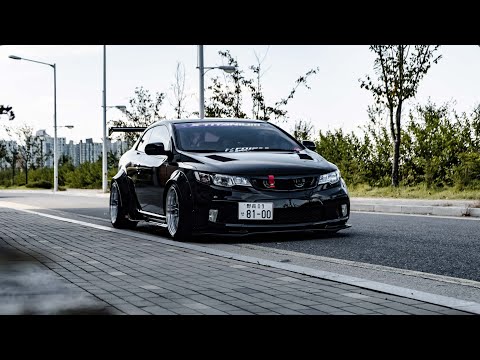 Kia Forte Koup 4K