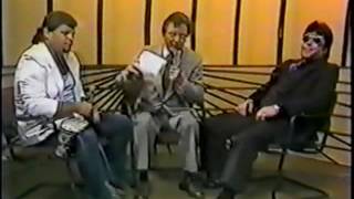 LAWLER AND DUNDEE SIT DOWN 1985