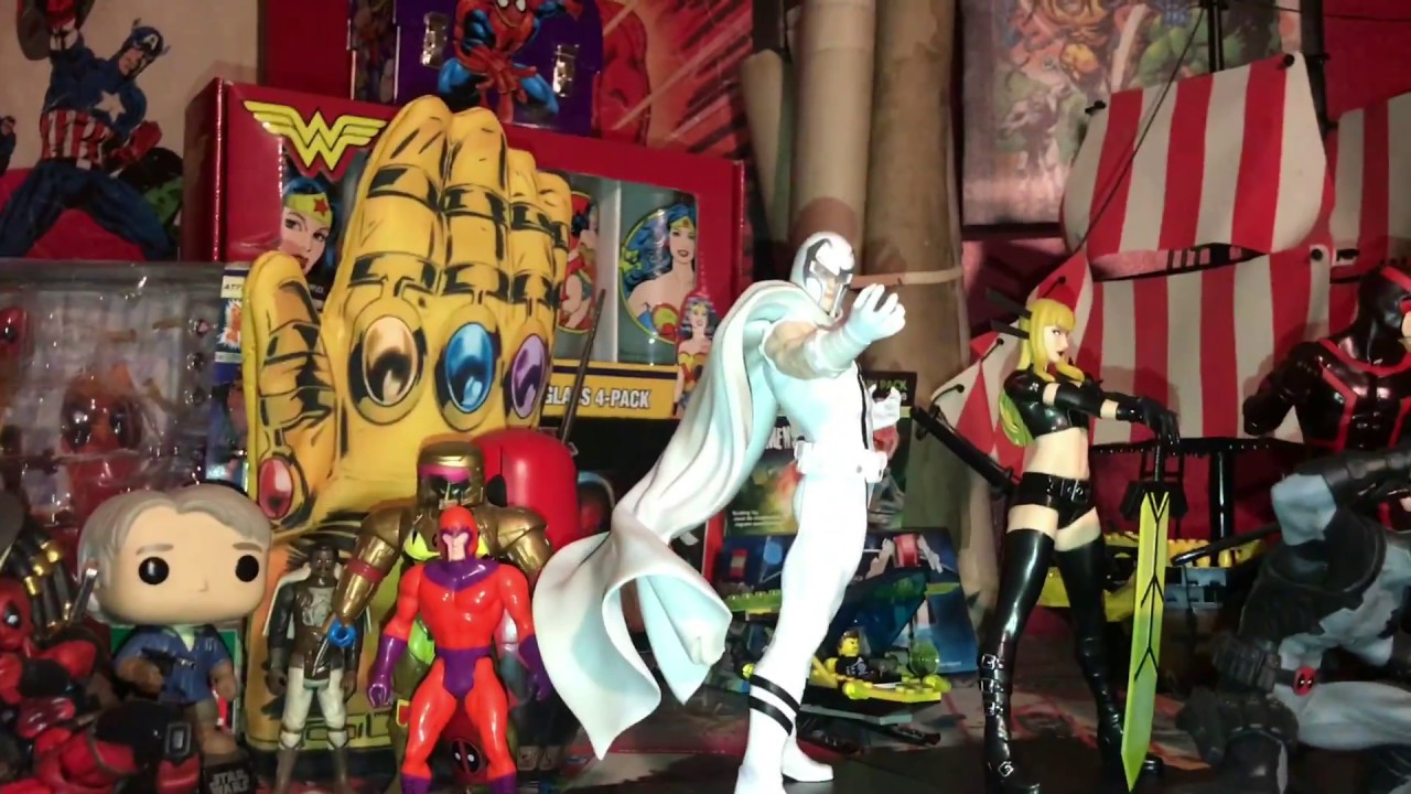 Comic & Nerd Room Tour - YouTube