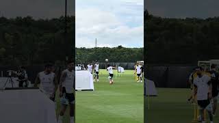 Messi entrenando con Lo Celso, Enzo, De Paul y Paredes.