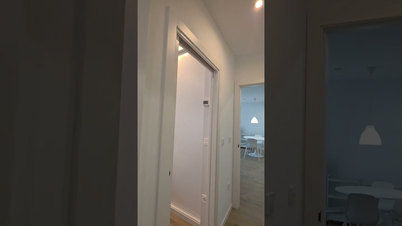 SE ALQUILA ATICO EN CARRETERA DE MADRID DE 2 HABITACIONES, GARAJE OPCIONAL POR 900€