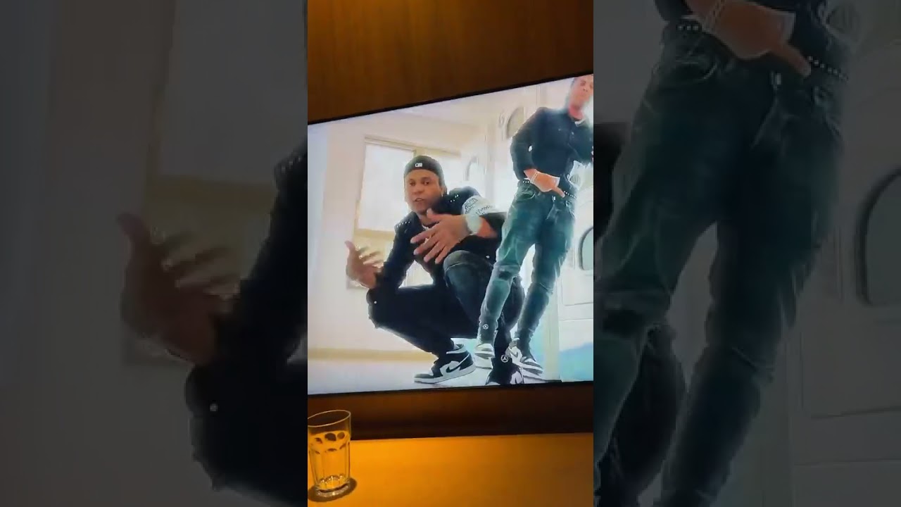 Matuê bolando um 🚬 enquanto escuta RAFFA MOREIRA!