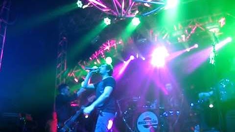 Example- Playing in the Shadows (Live)