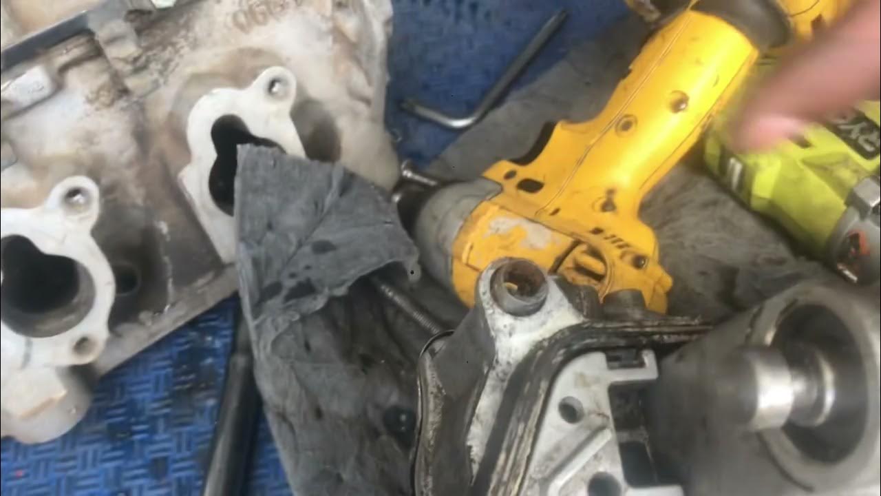 Replacing DSG mechatronic unit, replacing mechatronic accumulator