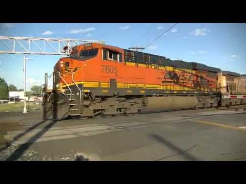 camera iphone 8 plus apk Eastbound BNSF Vehicle Train at Kennewick, WA. With UP Gevo and BNSF Bonnet. 4/29/18