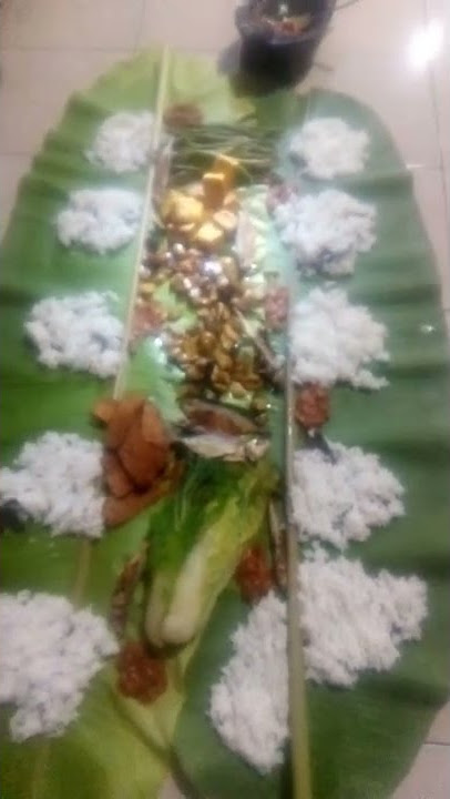 Cara menata nasi liwet di atas daun pisang #shorts #subang #bandung #sunda #liwetan
