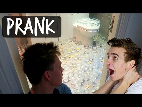 painful-bathroom-prank-on-roommate