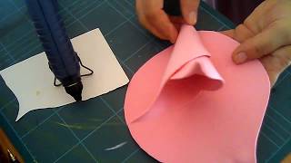 como hacer flores de goma eva