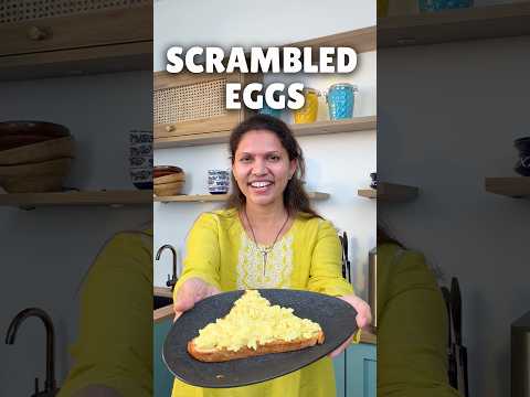 Cafe style Scrambled eggs recipe 😋 | How to make scrambled eggs | #shorts | kabitaskitchen