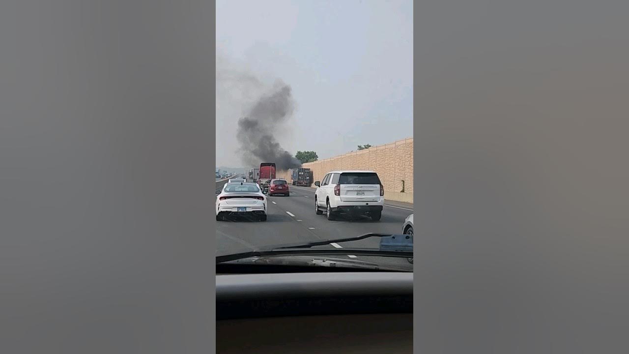 amazon-semi-truck-caught-on-fire-amazon-semitruckfire-fire-youtube