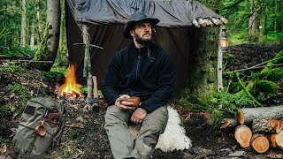Bivouac Solo Dans Ma Cabane Bushcraft En Construction  ep.2 (Cuisine au feu de bois)