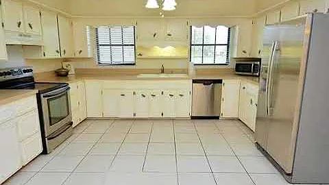 $289,000 3BR 2BA in OKEECHOBEE 34972.  Call  Cindy...