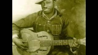 Robert Petway - Rockin' Chair Blues (1941) [HQ] chords