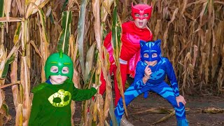 Corn Maze search with PJ Masks featuring the Assistant and Catboy, Owlette and Gekko screenshot 2