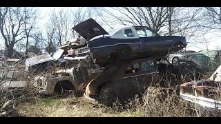 PART 1 Back at the Vintage vehicle Salvage Yard : Humansville mo.