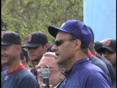 Joe Torre Welcomes Red Sox at LA Coliseum 3-29-08