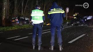 Ravage Na Frontale Botsing In Beek Twee Gewonden