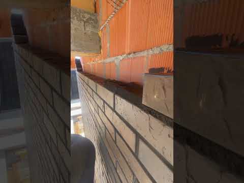 Фасадные работы. Кладка облицовочного кирпича #загородныйдом #стройка #строительство #фасад