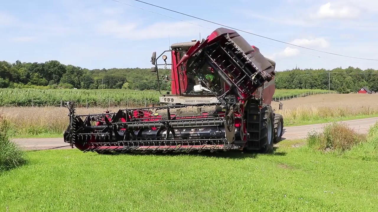 Massey Ferguson 7347S med Geringhoff vikbord