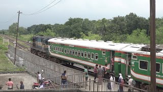 Ekota Express Start From Ishwardi Bypass Station-Bangladesh Railway.শ্বরদী বাইপাস.4K Video