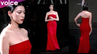 三吉彩花、オフショルマーメイドドレスでブラックカーペット：Harper‘s BAZAAR 10th Anniversary Event