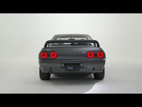 Nissan Skyline GT-R R32 東京オートサロン2025 限定版 東京オートサロン 2025】R32EV トークショー - YouTube