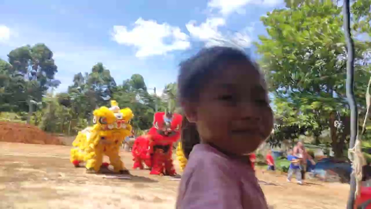 Múa lân mùng 1 tết 2026