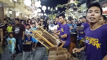 Gemu Fa Mi Re (Maumere) -- suara stereo & gambar hd -- musisi jalanan calung funk -- malioboro yogya