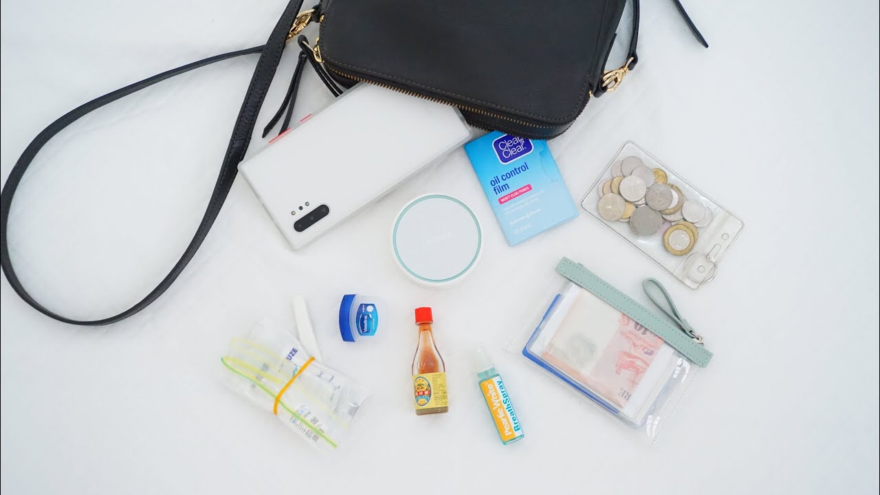 WHAT'S IN MY BAG | EVERYDAY ESSENTIALS - YouTube