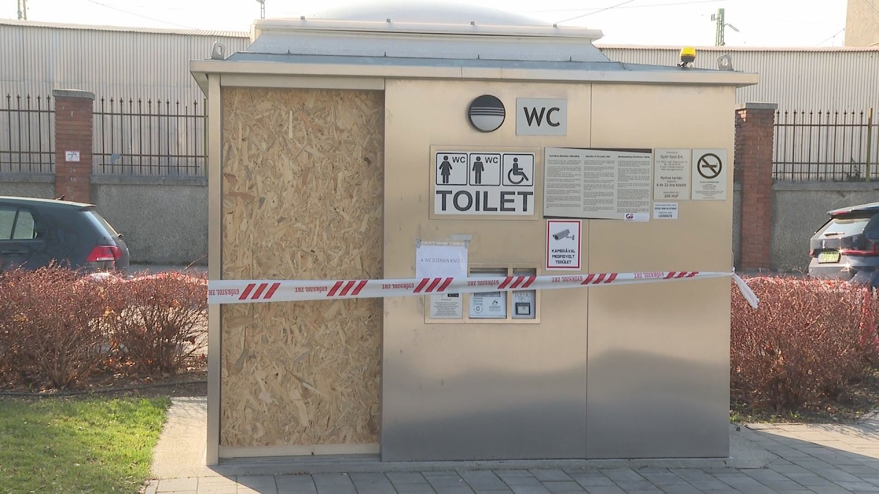 Temetőt, wc-t, szobrot rongáltak Győrben