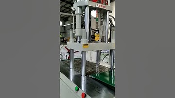 double sliding board injection moulding machine