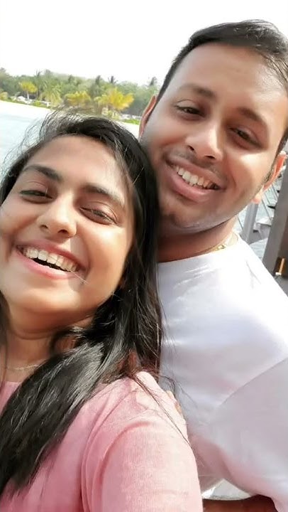 Introducing Us A Not so bengali Bride And A Very much bengali Groom introducing-us-a-not-so-bengali-bride-and-a-very-much-bengali-groom