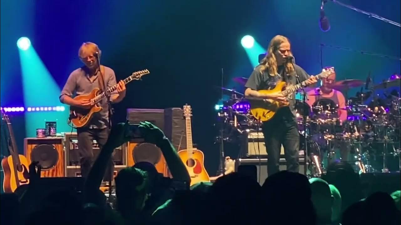 Phish with billy strings what s going through your mind debut 8 7