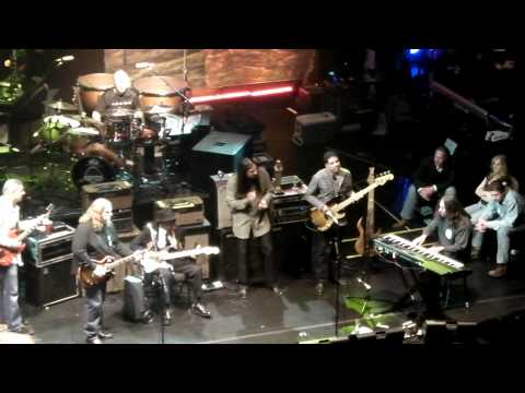 The Allman Brothers - Night 13 - Smokestack Lightn...