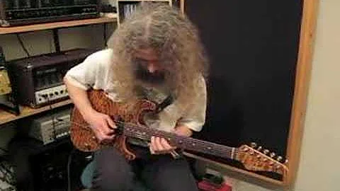 Guthrie Govan playing to B.B. King style track | J...